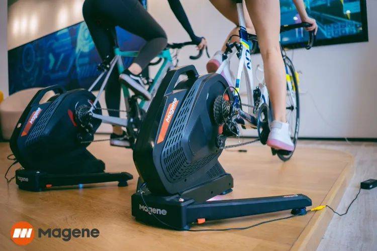 迈金第三代t300智能骑行台到位冬训开始