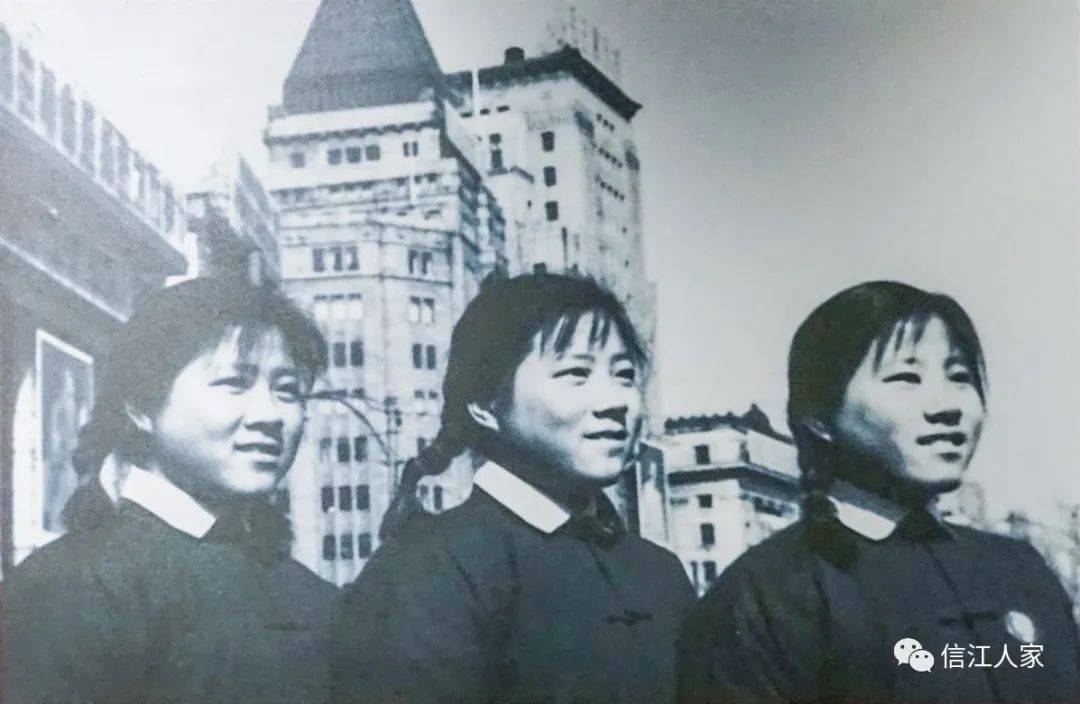 代表大会三姐妹都爱好文艺三姐妹参加民兵训练三姐妹参加劳动三姐妹在