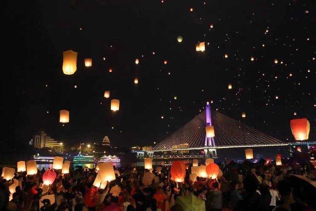 版纳gdp_中国gdp增长图