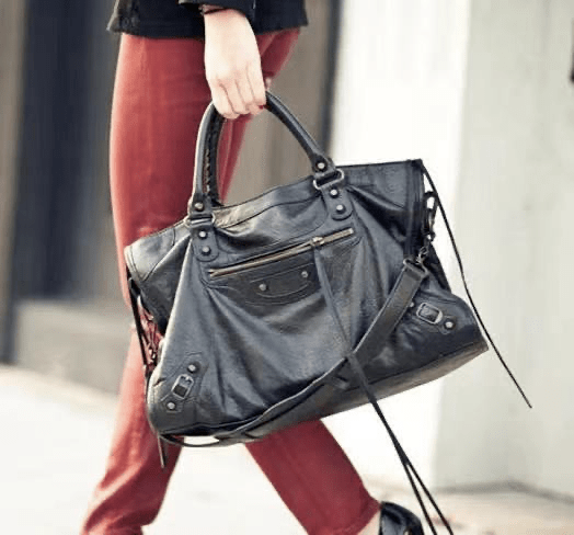 大牌包包在网上哪里买 69dd56d4978a4b308054b99e241113e0.png