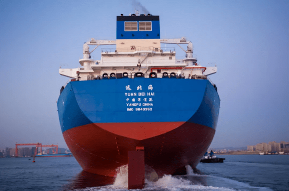 1月12日,中国船舶集团旗下大船集团交付中远海运能源一艘15万吨原油船