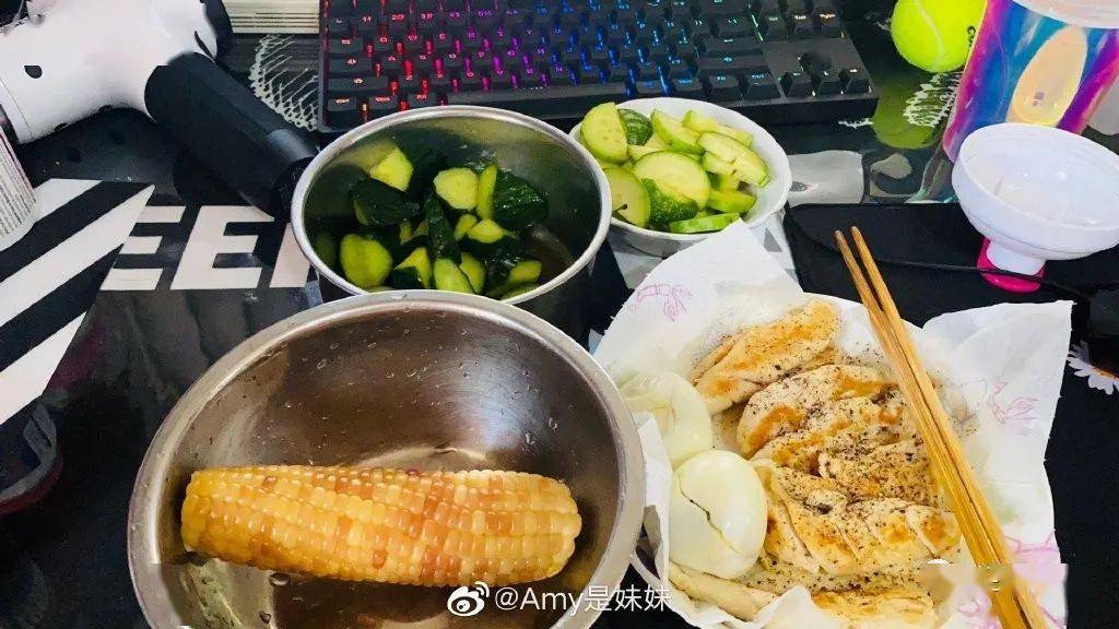 自律女生的饮食 dc9e6c521ffc4e0cbe29c512d675e557.jpeg