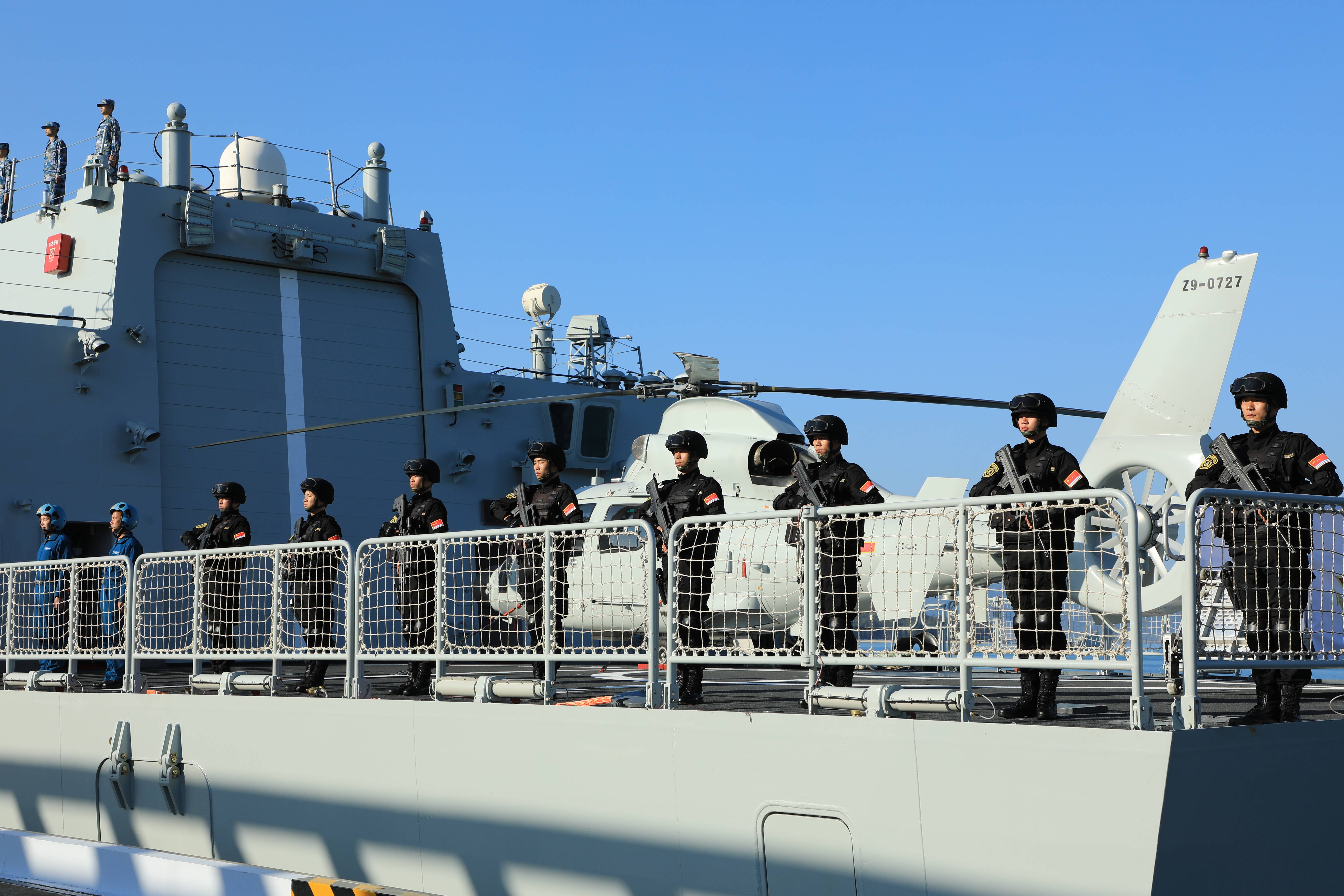 海军第37批护航编队起航奔赴亚丁湾