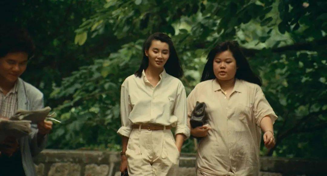 《流金岁月》大结局了,可我还是觉得30年前的她最美