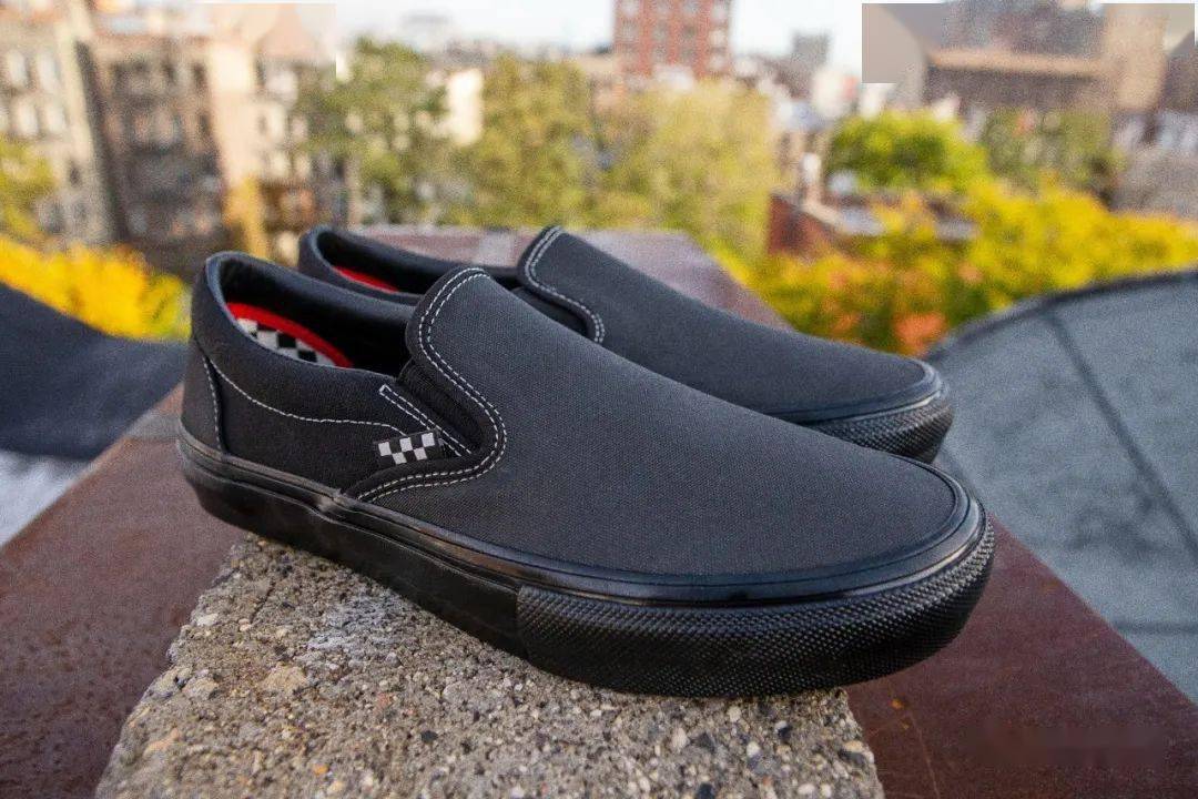 性能上 vans skate classics 系列搭载  popcush 鞋垫,提供出色的职业