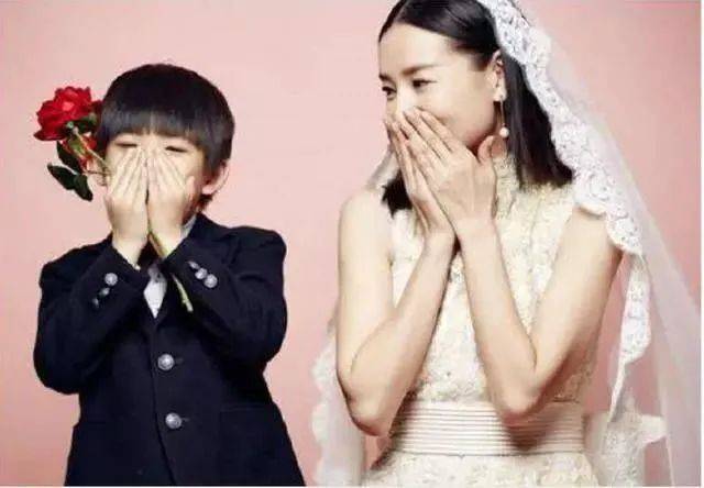和儿媳妇比漂亮?对嘴亲儿子,这些举动都让人很不舒服.