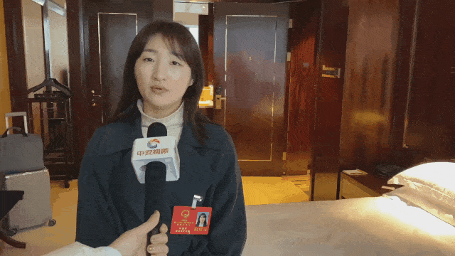 人大代表们今天报到!gif动图带你看现场