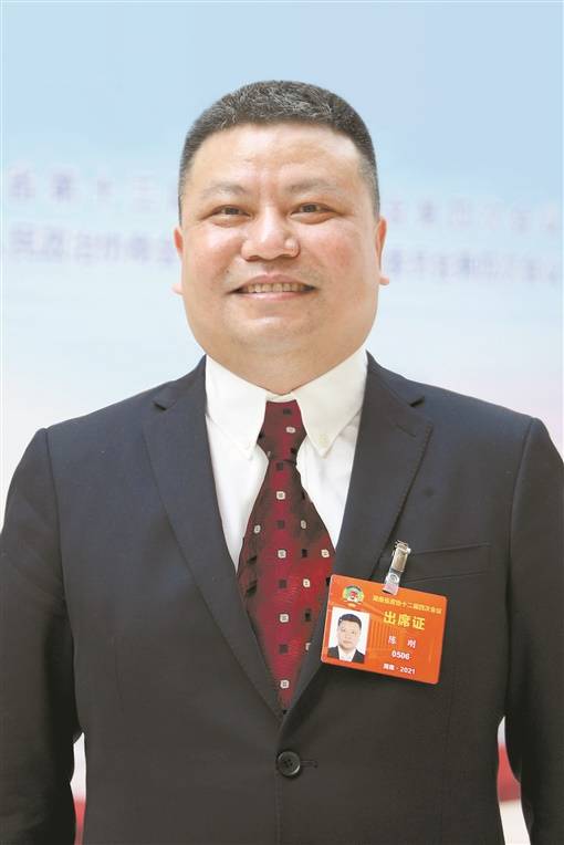 建成小康社会暨新时代乡村题材创作,约请了邓宏顺,沈念,王琼华,陈茂智