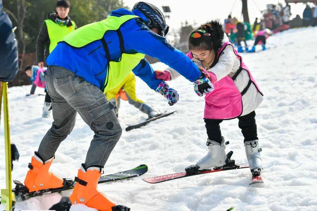 武进区雪堰镇龙凤谷滑雪