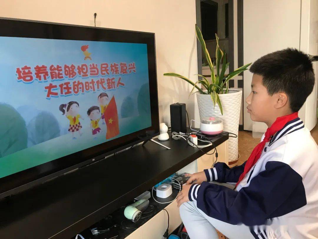 【红领巾爱学习】青岛宁安路小学少先队员"寒假10课"学习纪实
