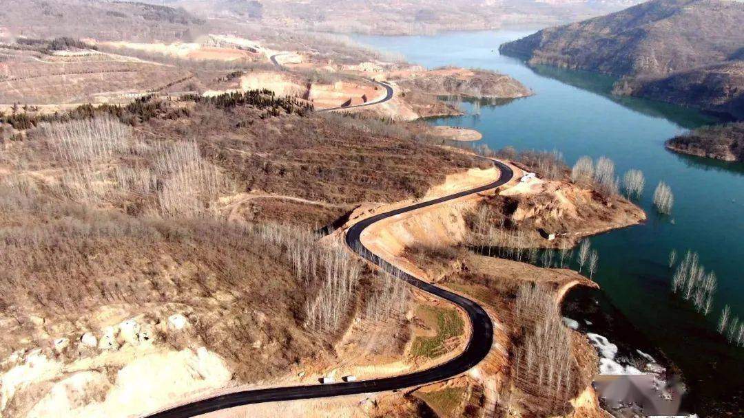 会议指出,沿黄生态旅游公路自去年开工建设以来,孟津县,新安县和广大
