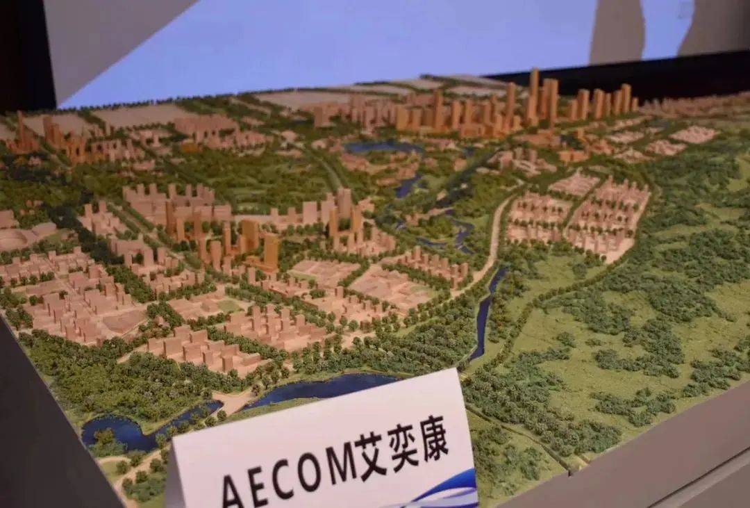2月2日,梅溪湖国际新城二期城市设计优化项目磋商评审会在湖南湘江
