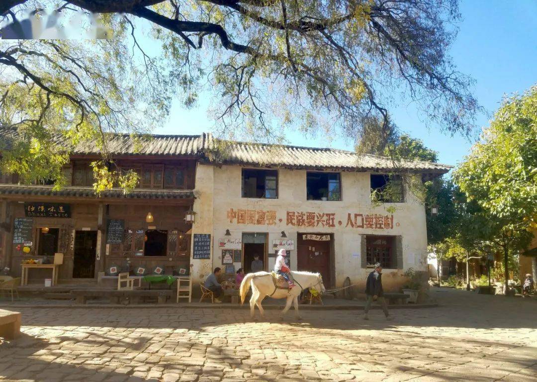 「更时髦」,「更性感」,「更细节」,「更浪漫」,「更呆得住」,「更有