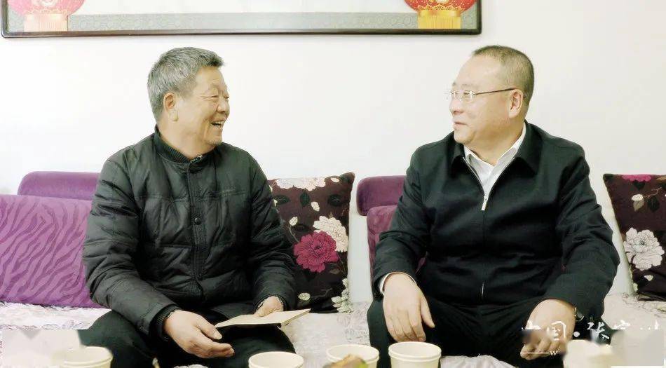 马筱宁看望慰问离退休老干部