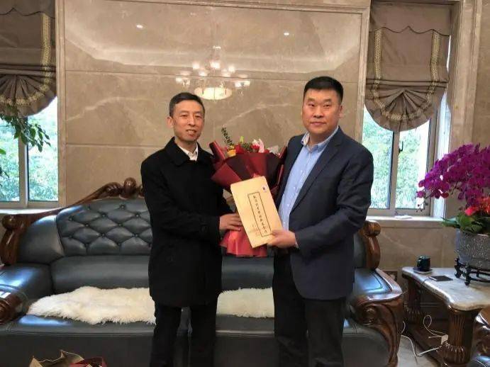 潘一凡副局长赴瑞安慰问沈阳市温州商会会长张爱忠,厦门市温州商会