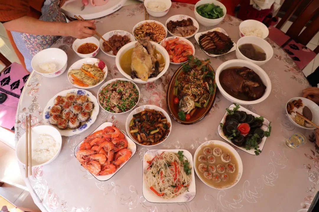 这桌年夜饭,给远在异乡的文山人!