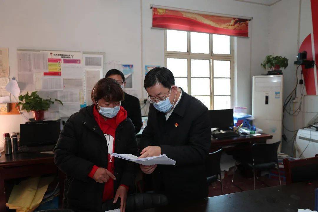 市委常委市纪委书记市监委主任卢志军走访慰问尉氏县敬老院困难群众
