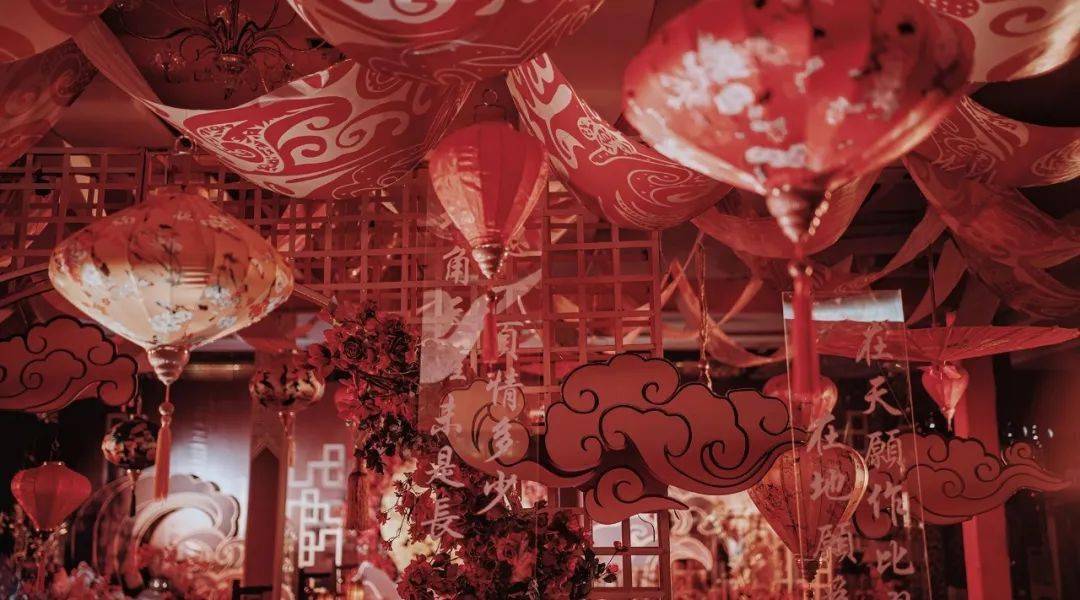 囍绣龙凤今天,小编就来给宝宝们分享一些绝美新中式婚礼现场,快来康康