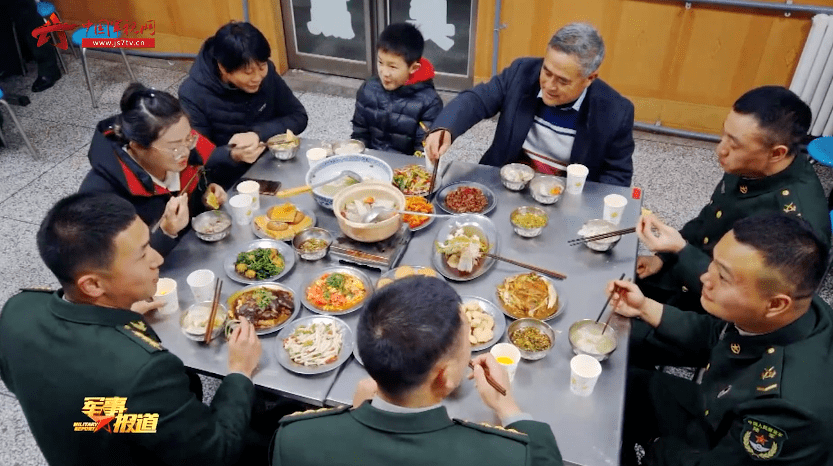 "烈士杨树朋家人来到"杨根思连"