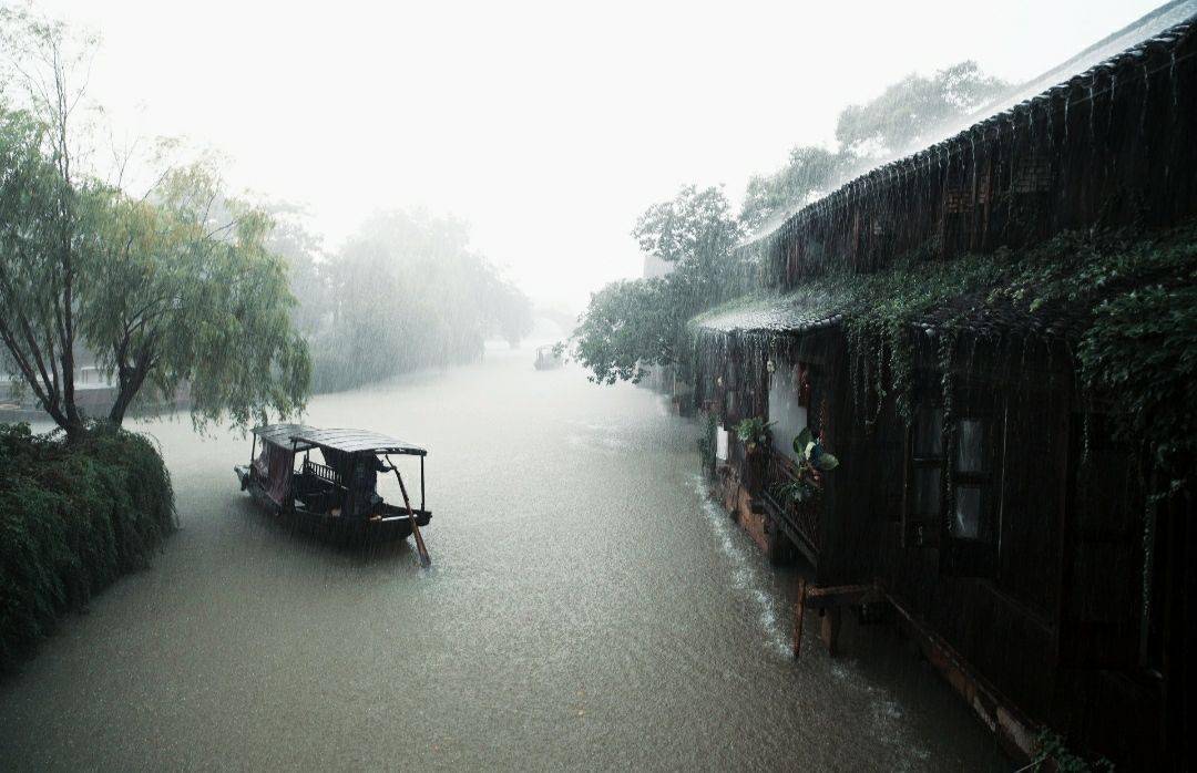 春水碧于天,画船听雨眠——雨水节气,遥忆烟雨江南