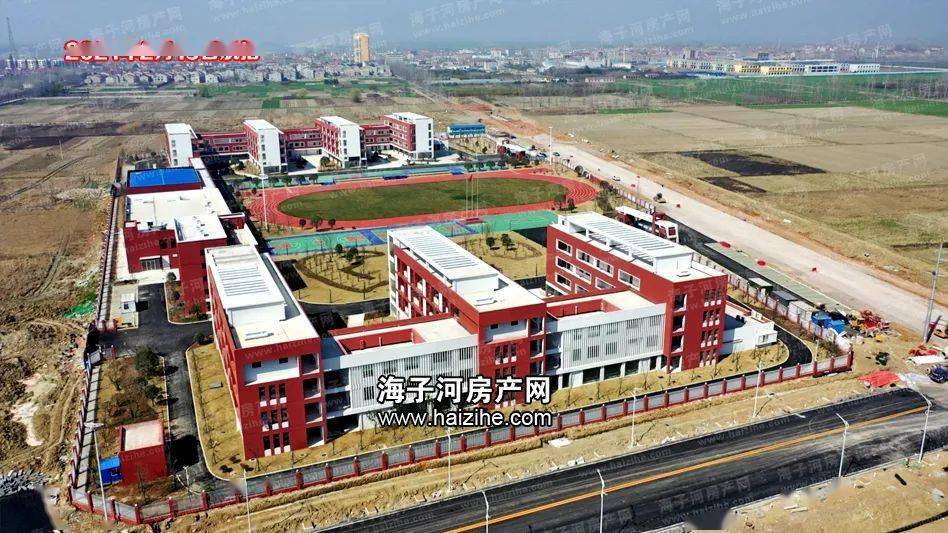 钟祥市龙山实验学校是钟祥市2020年建设的重大项目,属于从小学到初中