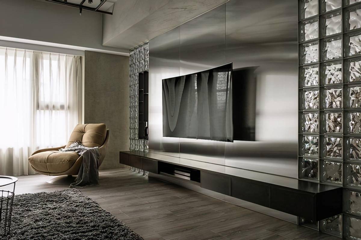 不锈钢板拼接玻璃砖做电视背景墙高颜值不说还能耐用几十年