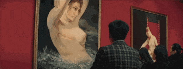 赤裸裸的看乳房,这场裸胸展让全世界人震撼!