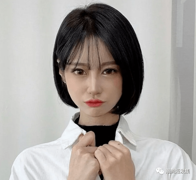 2021流行"半圈短发"