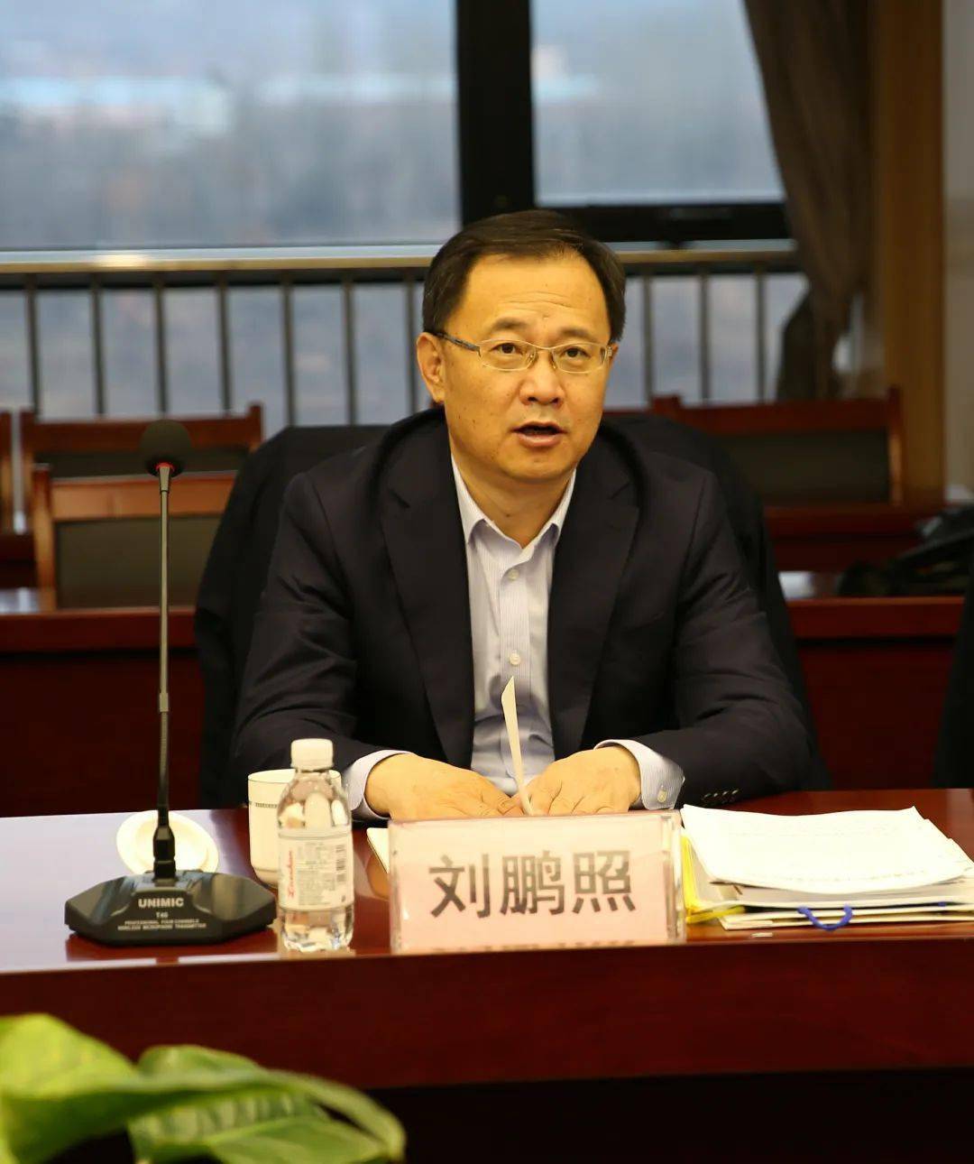 六中快讯青岛市教育局局长刘鹏照莅临我校进行期初调研