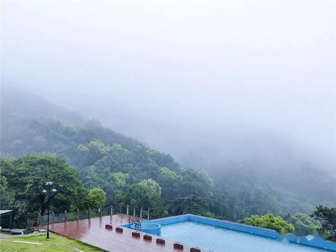 浦北这个景区烟雨蒙蒙,像仙境一样美,还有网红打卡点也升级了.