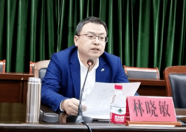 757575街道党工委书记林晓敏作动员讲话.