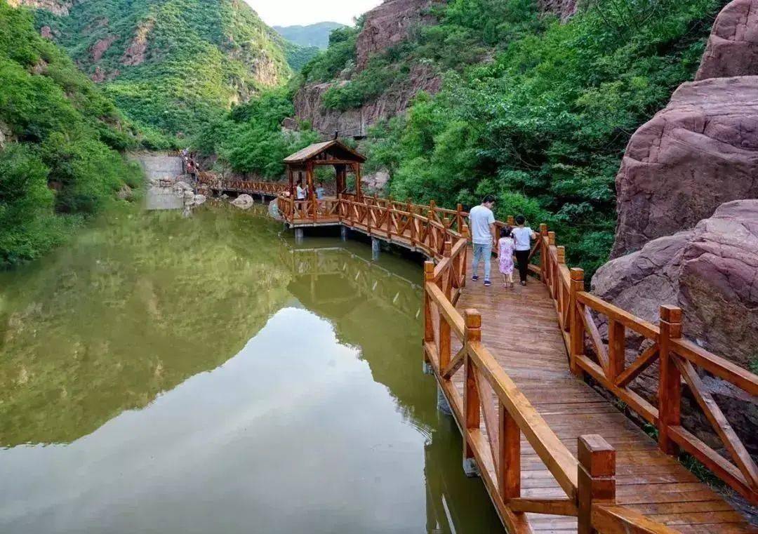 大 暑 大熊山仙人谷景区位于河南省登封市徐庄镇境内,总面积约36平方