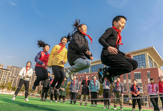 小学生体测不合格不给毕业证?四年级是体育锻炼的一道