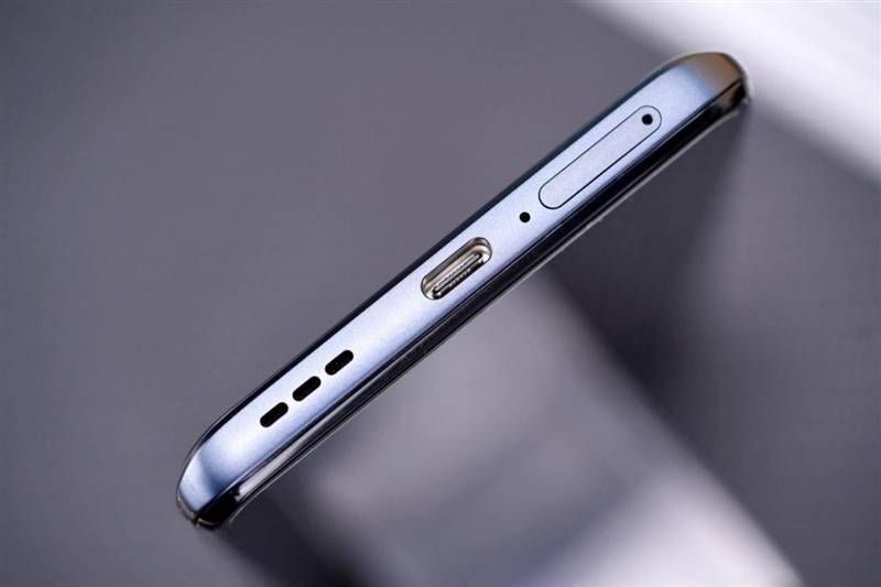 外挂独显的870破格之作iqooneo5评测