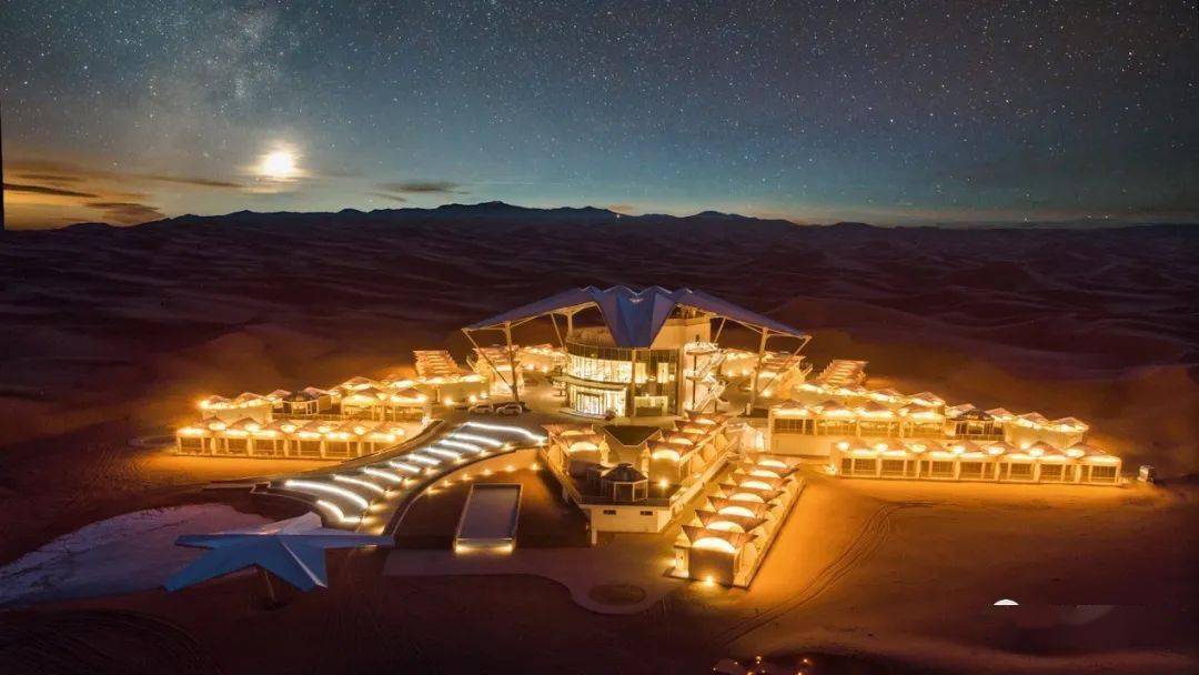 沙坡头沙漠星星酒店正是中卫市全域旅游建设的重点项目,2017年启动