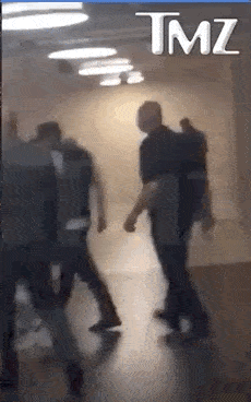 《指环王》重映,精灵王子因炫富被嘲?奥兰多·布鲁姆的开挂人生