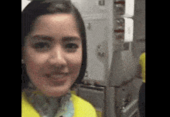 搞笑gif:穷人家的狗狗早当家