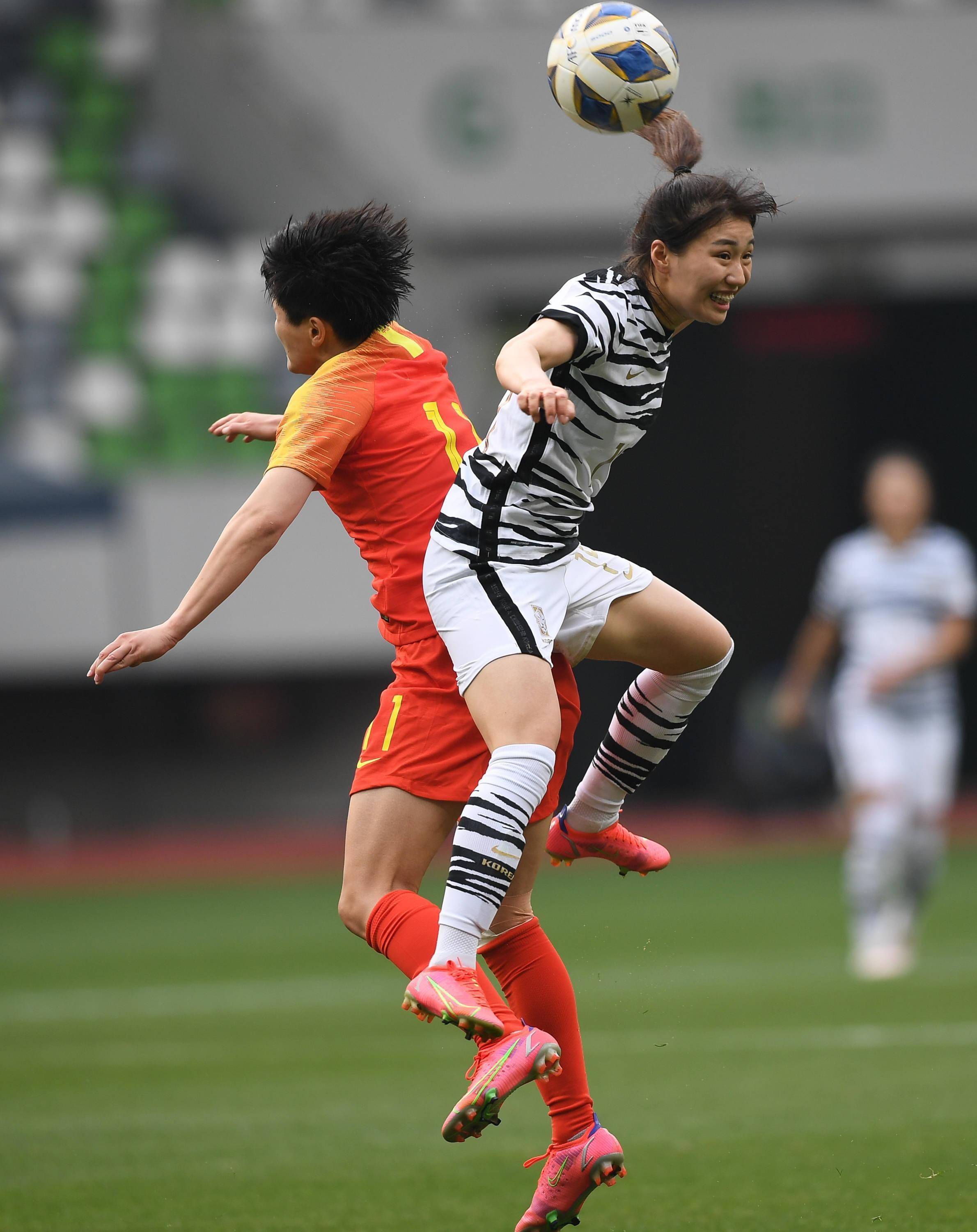 足球——奥运会女足预选赛附加赛次回合:中国队对阵韩国队