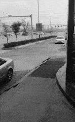 爆笑gif: 三个女生一台戏, 四个女生放车气