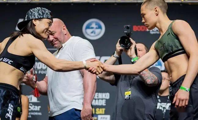 ufc261称重:张伟丽和罗斯均114.5磅,选手全过磅