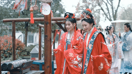 方特变身国潮大秀场30款游乐项目12小时不停机解锁假日新玩法