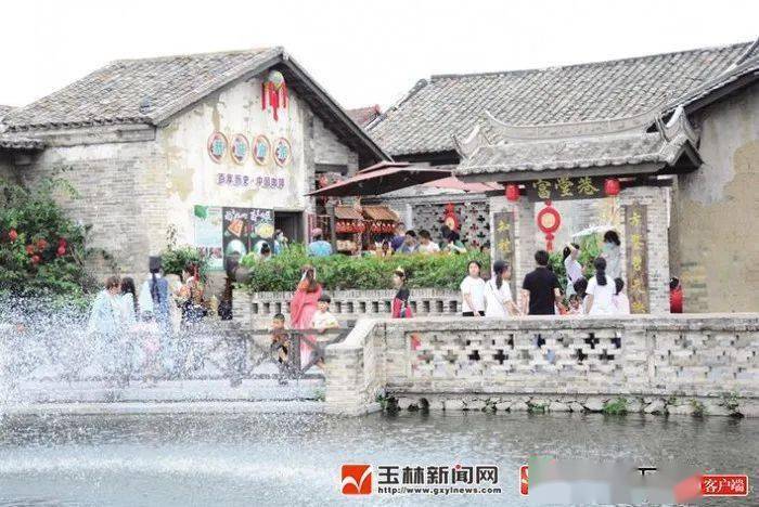 不仅被央视等多个知名媒体争相报道,还吸引了广西区内外游客纷至沓来