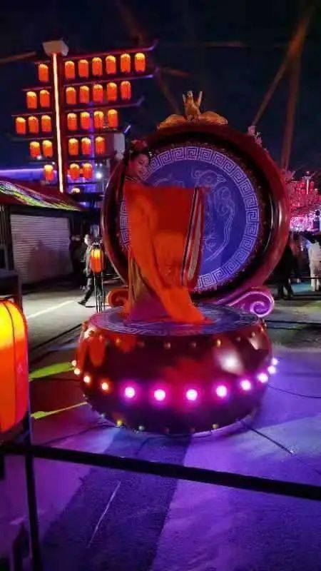梅河口"东北不夜城"城市舞台盛装启幕