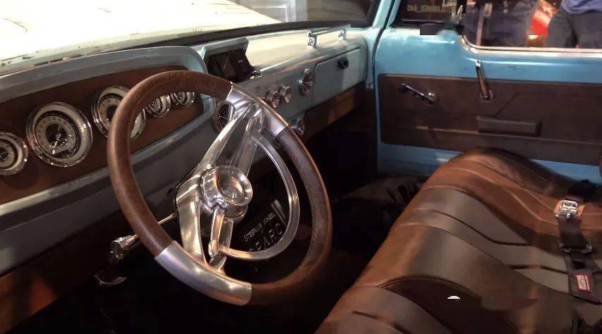64l392hemiv8的1964道奇d100肌肉皮卡22寸金色轮圈低趴的很彻底酷乐