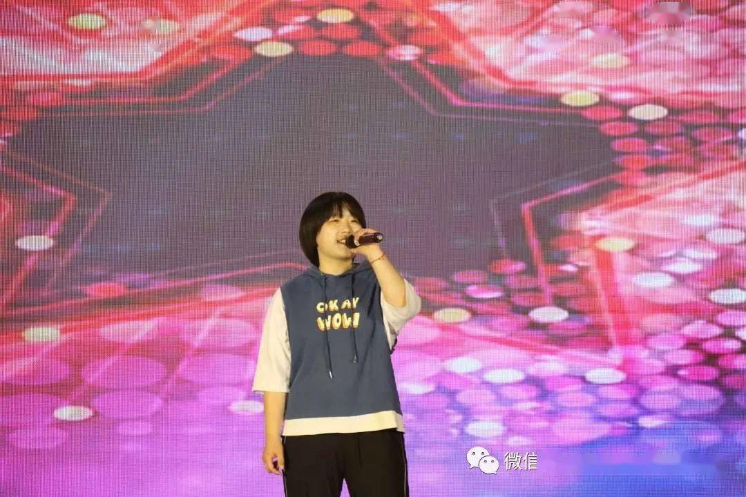 《日不落 卓三李雨萌《星辰大海 卓三韩星宇《奔跑》卓一白一博