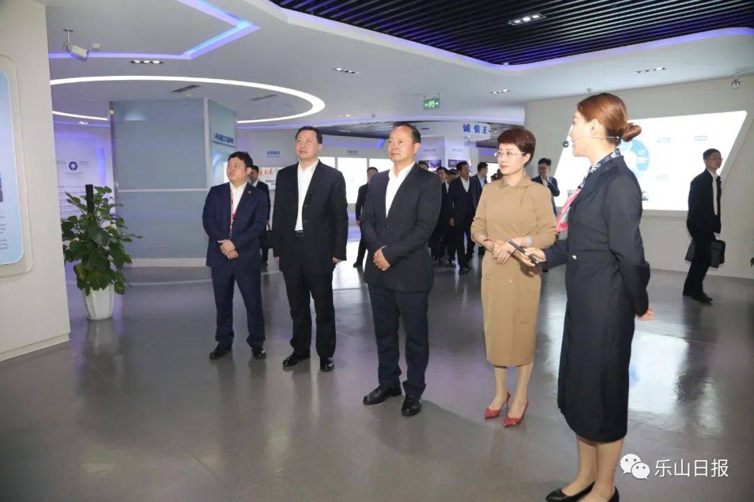 马波张彤在成都与通威集团董事局主席刘汉元总裁禚玉