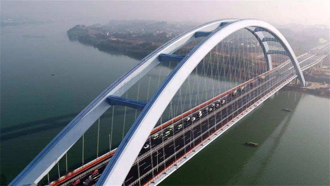 鹧鸪江大桥红光桥据说许多土木工程,桥梁专业的学生都要专门来柳州