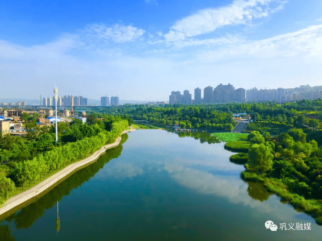 初夏五月,微风和煦, 位于巩义市区的石河道公园 不出巩义市区, 也能