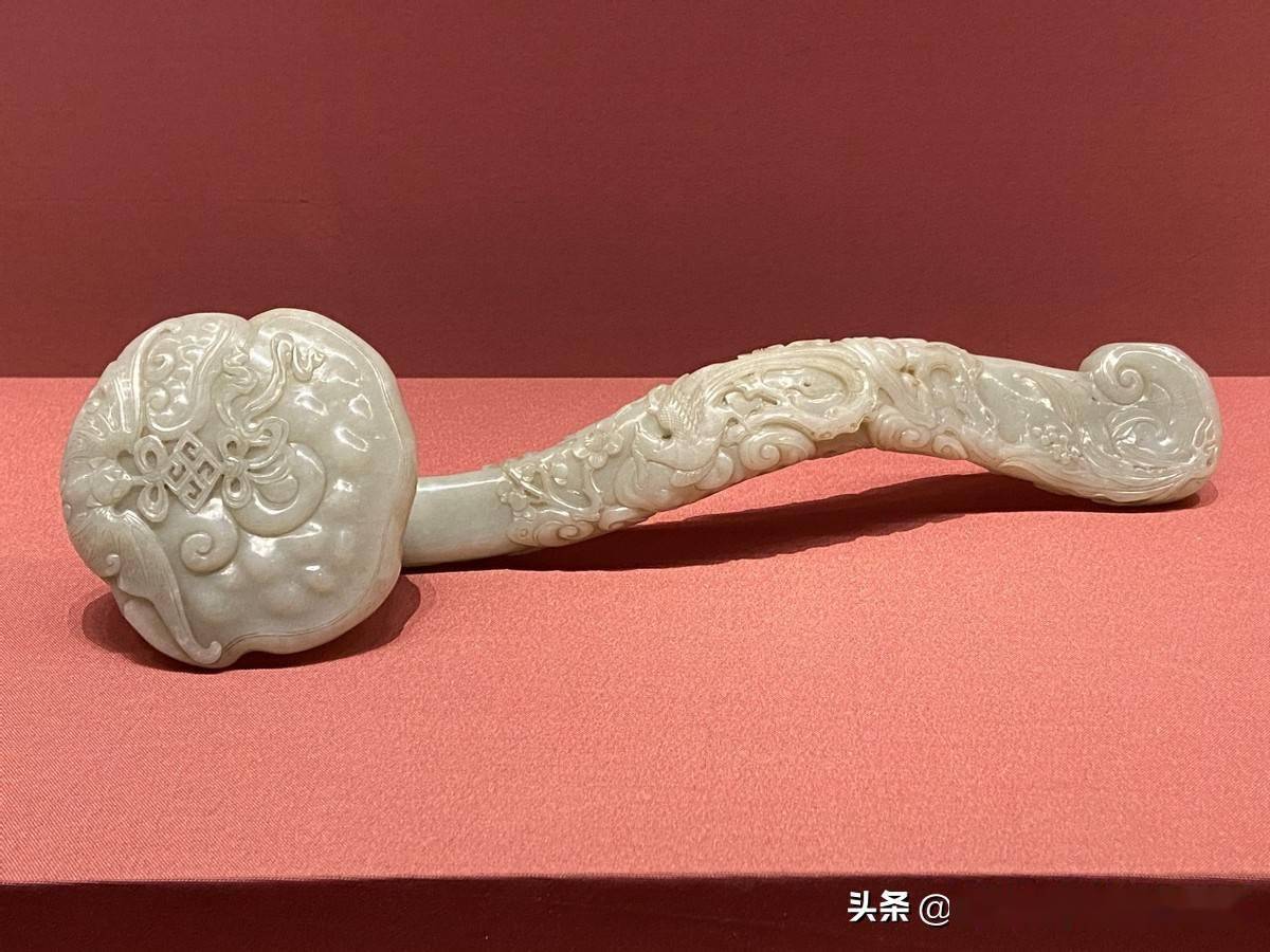 故宫如意展上的青玉如意