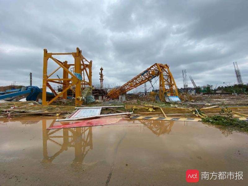 5月14日20时39分,蔡甸区奓山片区,经开区军山片区突发ef2级龙卷风和